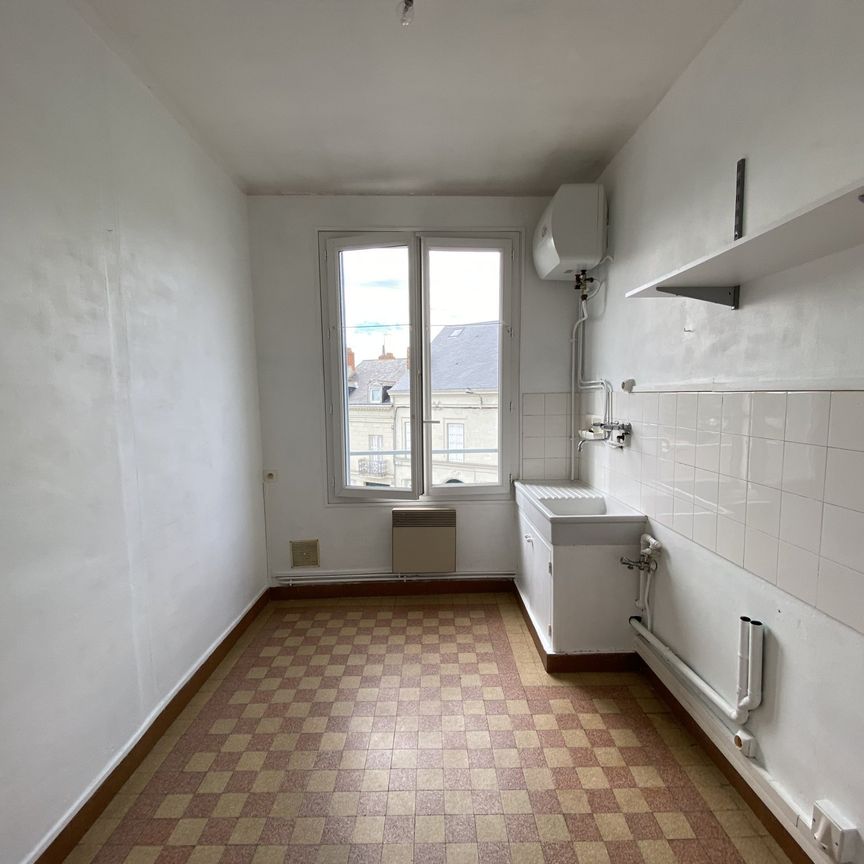 Location Appartement 3 pièces 45m² SAUMUR 49400 - Photo 1