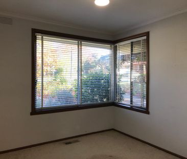 Delightful Family Home - Photo 3