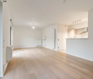 Fantastisch appartement met twéé slaapkamers en staanplaats - Photo 3