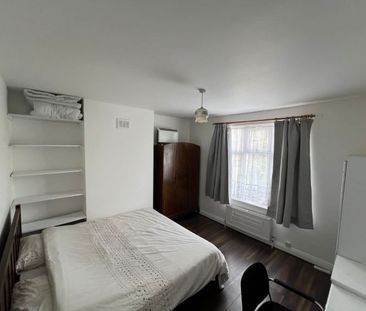 Room in a Shared House, St. Ann's Road, N15 - Photo 2
