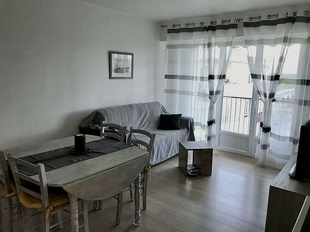 : Appartement 65 m² à MONTROND LES BAINS - Photo 2