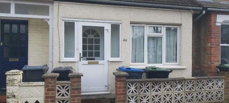 2 bedroom terraced house to rent - Photo 2