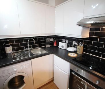 47a Church Road, Ashford,TW15 - Photo 3