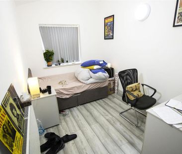 5 bedroom house to rent - Photo 1