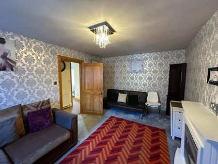 3 bedroom townhouse to rent - Photo 2