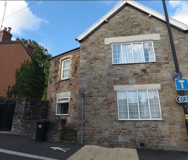 6 Bed Semi-Detached House, River View, BS16 - Photo 1