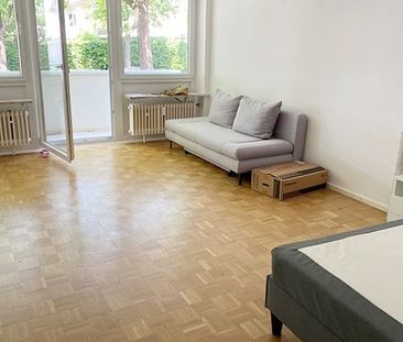 Auf 2 Jahre befristet! Gepflegte 1-Zimmer-Erdgeschoss-Wohnung mit Balkon in Bestlage in Bogenhausen an der Isar - Foto 3