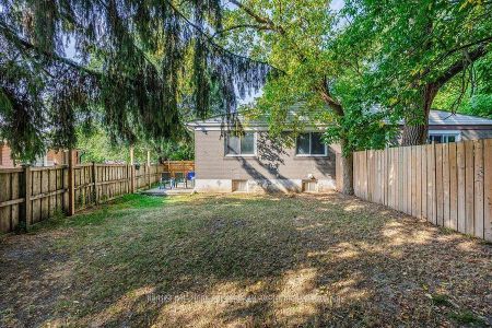 For Lease - 47 Newbury Drive Unit# Lower Fl, Newmarket, Ontario - Photo 5