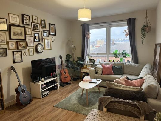 2 bedroom flat to rent - Photo 1