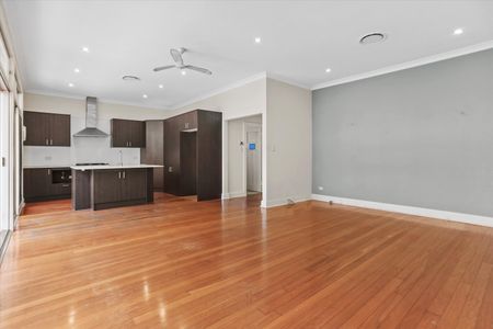 13 Pearl Ave, Chatswood NSW 2067 - House For Rent | Domain - Photo 3