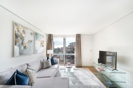 Luxury Three-Bedroom Apartment with Canal Views in Paddington Basin, London W2 - Photo 2