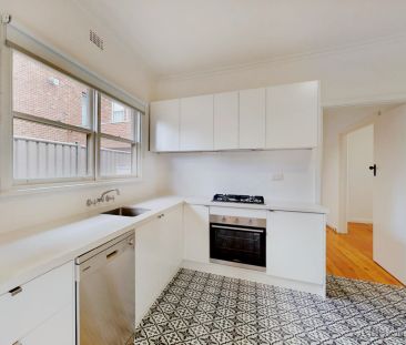 3 Bed, 1 Bath - Photo 3