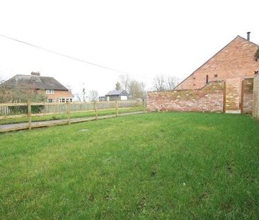 2 bedroom barn conversion to rent - Photo 4
