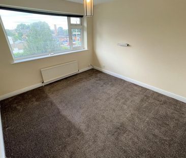 4 bedroom House To Let - Photo 5