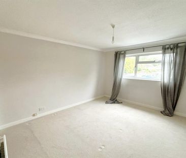 4 bedroom detached house to rent - Photo 5