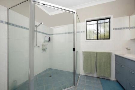 Quiet Cul-de-Sac Living with Room for Everyone - Photo 4