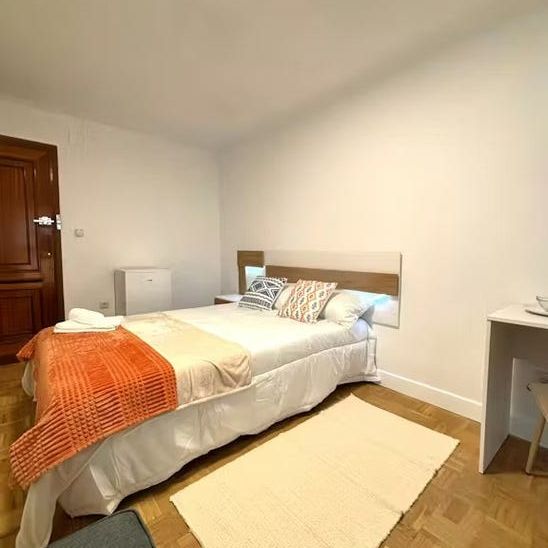 Avenida de Fuenlabrada, Leganés, Community of Madrid 28912 - Photo 1