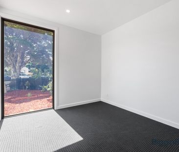 SPACIOUS FAMILY HOME - Photo 1