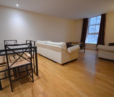 3 bedroom flat to rent - Photo 2