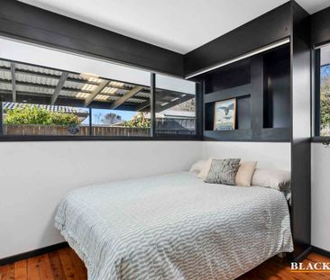 Three Bedroom Home With Beautiful Landscaped Gardens - Photo 1