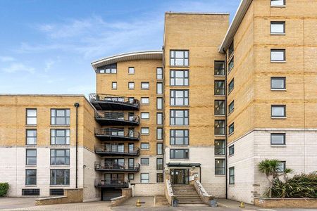 3 bedroom penthouse to rent - Photo 3