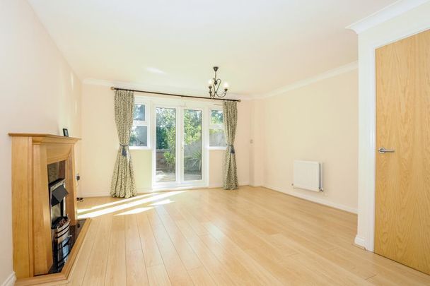 3 bedroom townhouse to rent - Photo 1