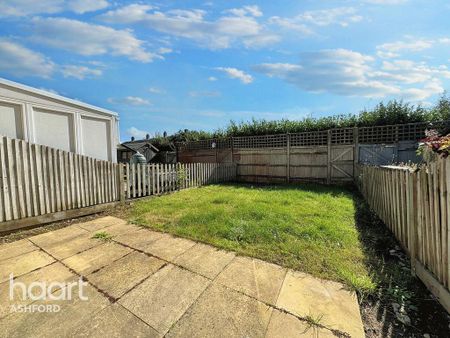 3 bedroom terraced house to rent - Photo 3