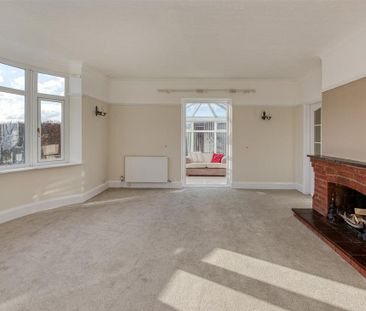 5 bedroom detached house to rent - Photo 2