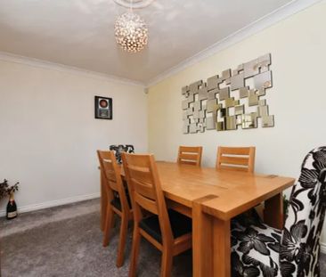 The Pines, Basildon - Photo 3