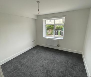 1 bed Apartment - To Let - Photo 3