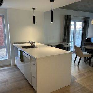 3 1/2 Neufs: Gym,terrasse,stationnement - Photo 3
