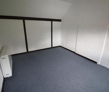 2 bedroom semi-detached house to rent - Photo 6