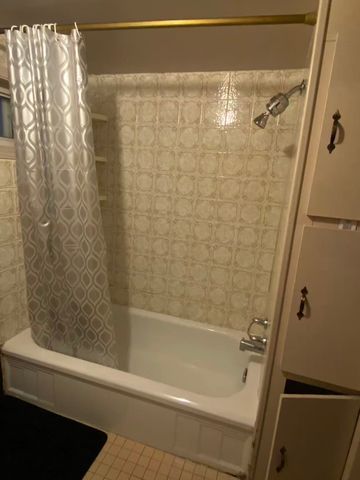 For Lease - 836 Sammon Avenue Unit# BSMT, Toronto, Ontario - Photo 3