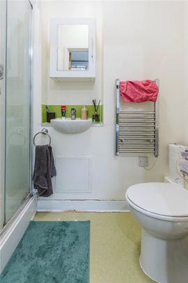 4 bedroom apartment to rent - Photo 1