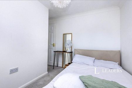 1 bedroom semi-detached house to rent - Photo 3