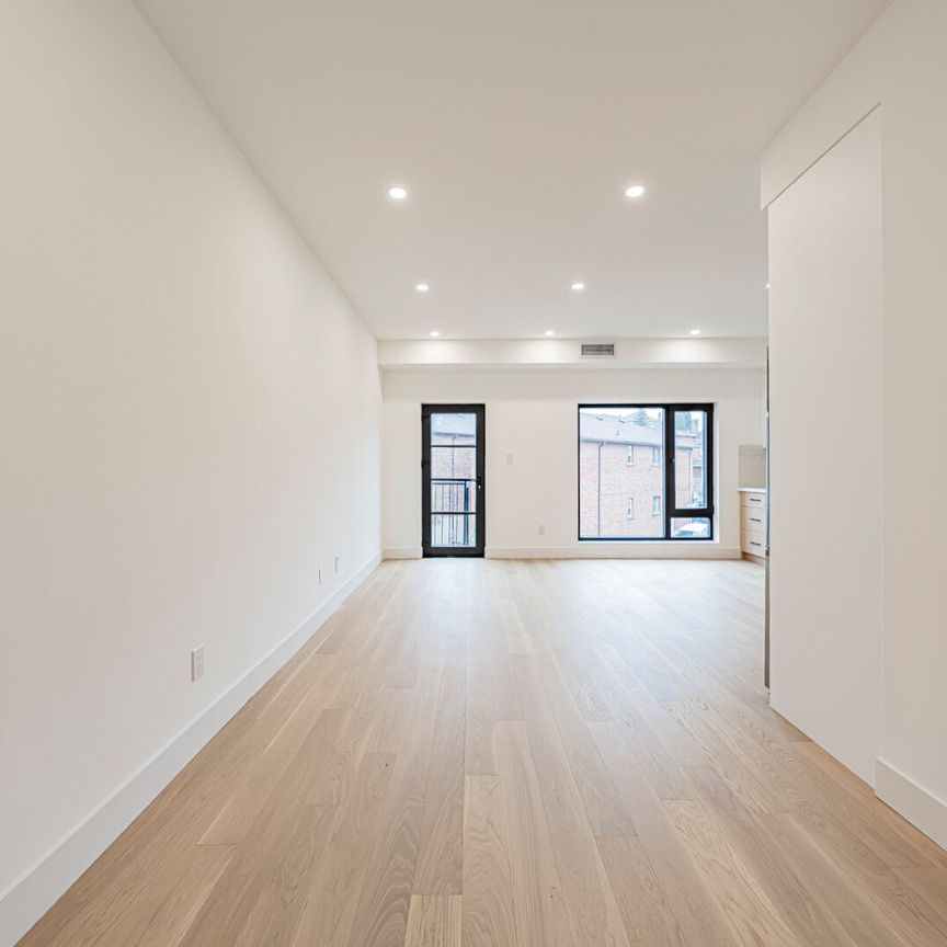 For Lease - 14 Holmesdale Road Unit# 301, Toronto, Ontario - Photo 1