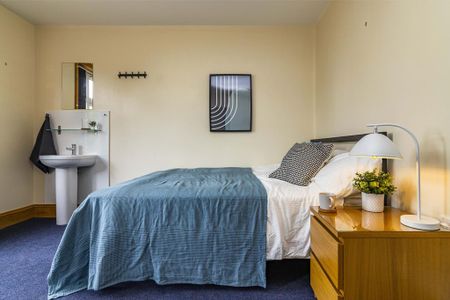 6 bedroom house to rent - Photo 2