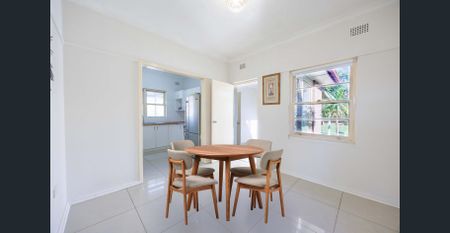 North-Facing Full Brick Home in Quiet Cul-de-Sac - Photo 4