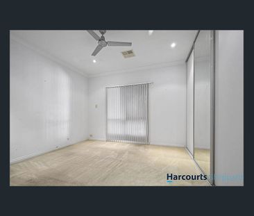 Spacious 3-Bedroom Home in Prime Frewville Location - Photo 5