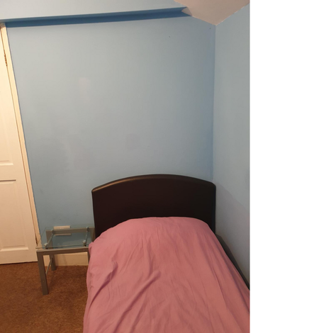 1 bedroom in a house share to rent - Photo 2