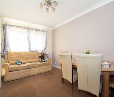 Lovely 3 bedroom home on Gussage Road - Photo 2