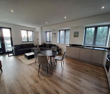 1 BED Apartment To rent - Photo 2