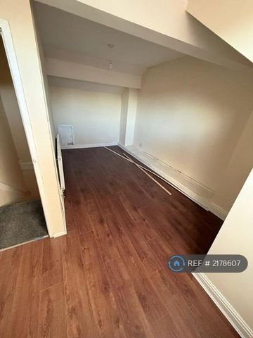 3 bedroom terraced house to rent - Photo 4