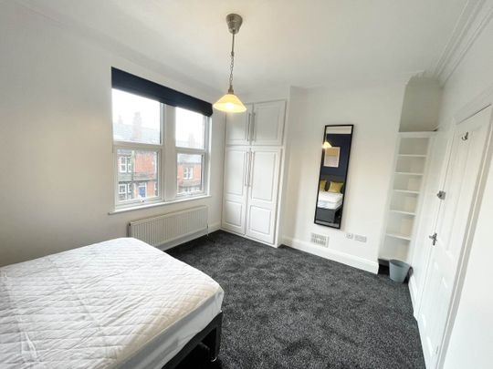 De Lacy Mount (room 3), Kirkstall, Leeds - Photo 1