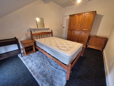 1 bedroom house of multiple occupation to rent - Photo 3