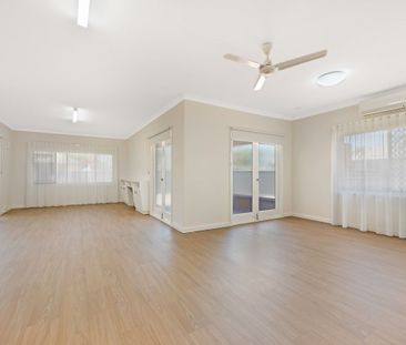 Central Living! - Photo 2