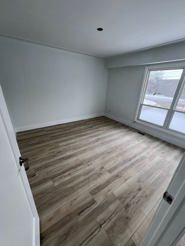 For Lease - 270 Clifton Road Unit# Unit 2, Kitchener, Ontario - Photo 4