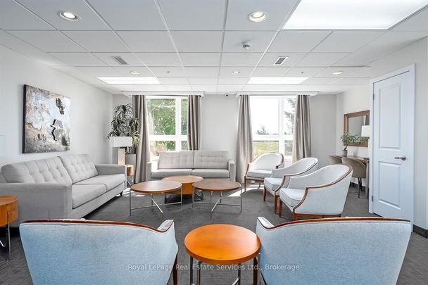 For Lease - 5010 Corporate Drive Unit# 405, Burlington, Ontario - Photo 1