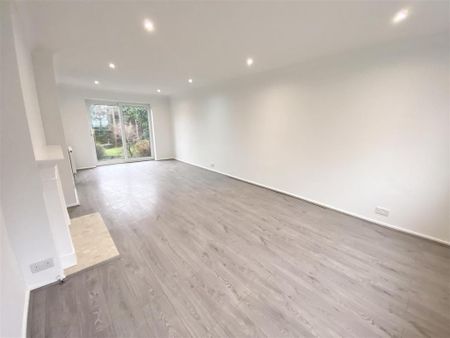 3 bedroom detached house to rent - Photo 3