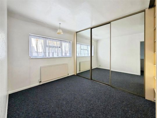 Bishops Way, Egham, Surrey, TW20 8EJ - Photo 1